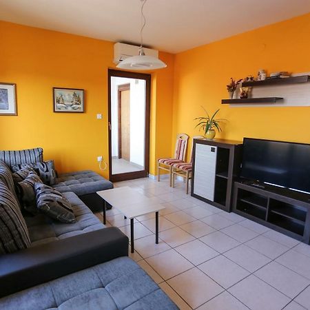 Apartment Sunny Place Пула Екстер'єр фото