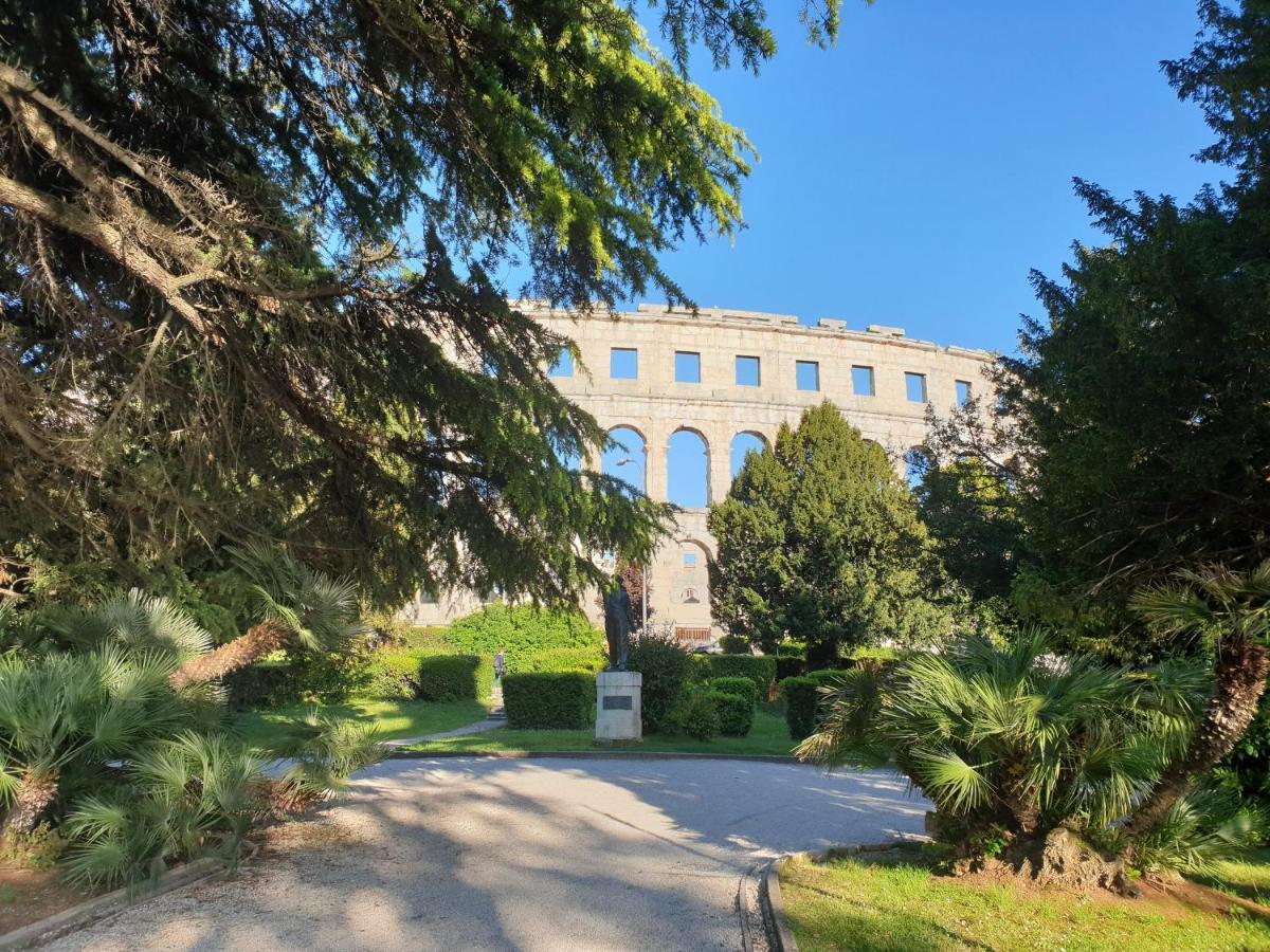Apartment Sunny Place Пула Екстер'єр фото