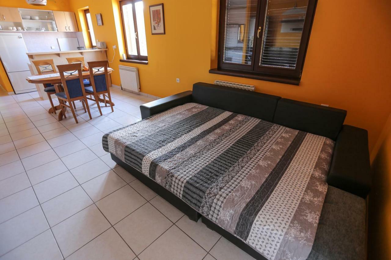 Apartment Sunny Place Пула Екстер'єр фото